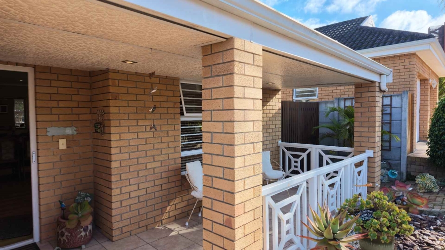 To Let 2 Bedroom Property for Rent in Oostersee Western Cape